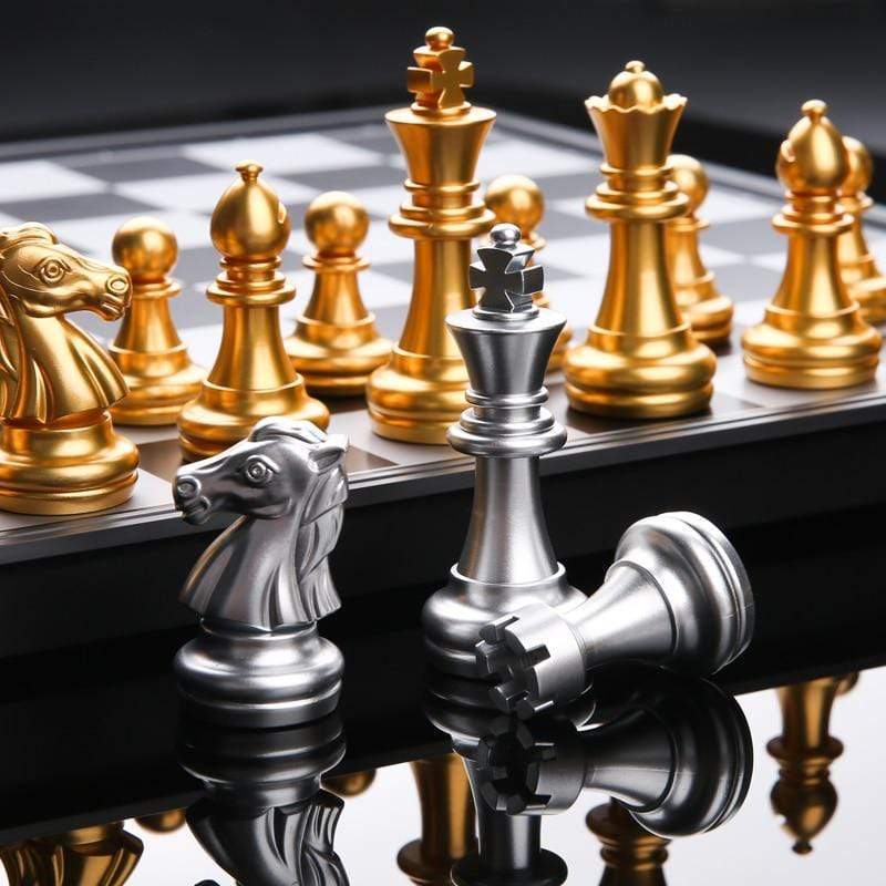 Chess Sets Royal Medieval Chess Set (Magnetic) - DiyosWorld